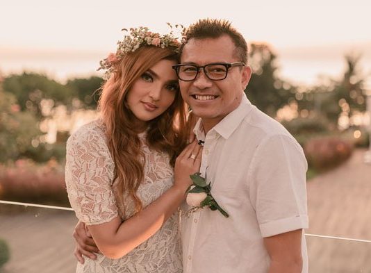 Begini Reaksi Ashanty Saat Anang Hermansyah Dipeluk Penggemar Ceweknya, yang Nonton Heboh! Reaksi Ashanty Saat Anang Dipeluk Fansnya