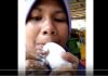 Viral Seorang Perempuan Memakan Sabun Mandi Seperti Makan Es Krim Viral Perempuan Makan Sabun Mandi Kayak Makan Es Krim