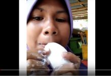 Viral Seorang Perempuan Memakan Sabun Mandi Seperti Makan Es Krim Viral Perempuan Makan Sabun Mandi Kayak Makan Es Krim