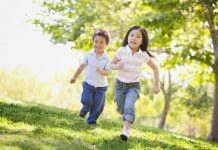 Manfaat Bermain di Alam Bebas Bagi Tumbuh Kembang Anak Manfaat Bermain di Alam Bebas untuk Tumbuh Kembang Anak - Src weblogDOTwebDOTid